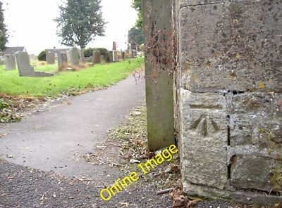 Foto 12x8 Benchmark von Christus Kirche Friedhof Warminster A Schnittmarke, wie l c2013