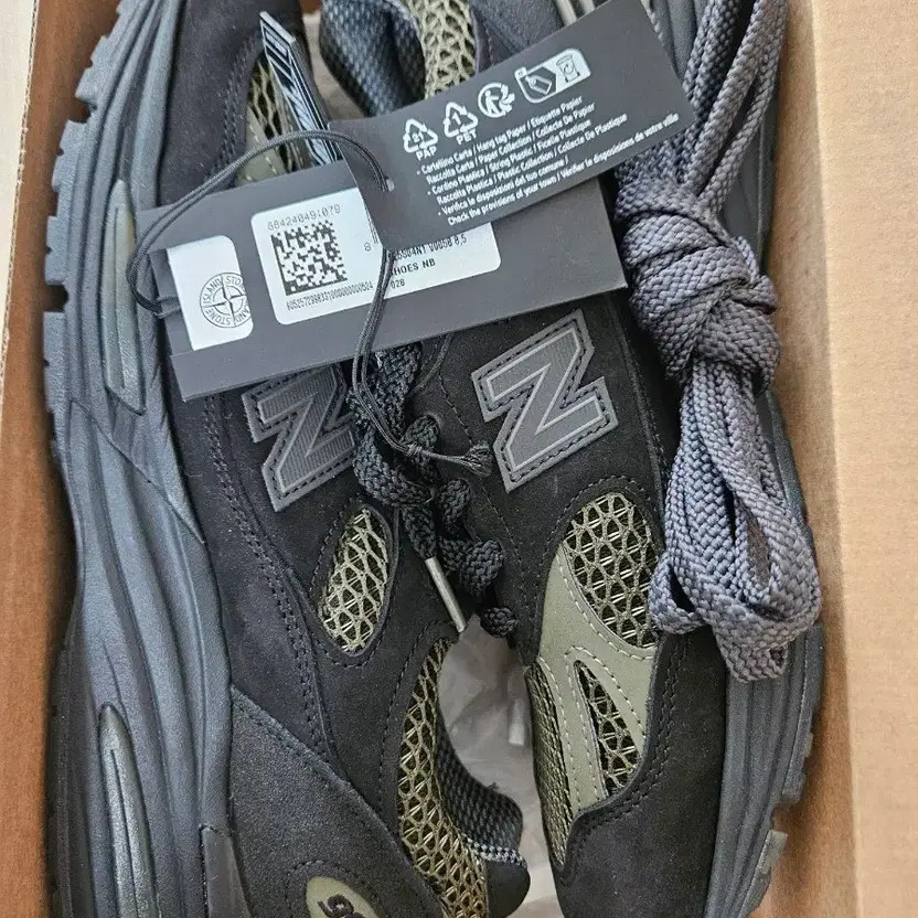 New Balance 991V2 Stone Island Edition - Black/Olive 265mm thumbnail 2