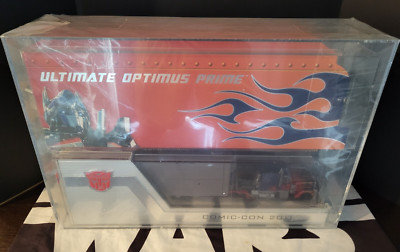 Ultimate Optimus Prime 2011 SDCC TRANSFORMERS Comic-Con AFA GRADED U90 90