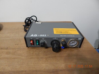 AD-982 Semi-Automatic Glue Dispenser Machine For AB Glue Solder Paste 220V ESD