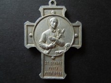 J13326 ANTIQUE MOMENTO MORI ALUMINIUM  PRIEST/MONK CROSS/PENDANT SEE DE