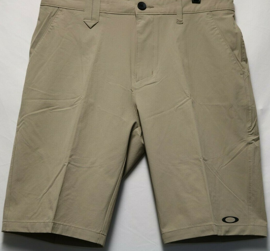 oakley golf short