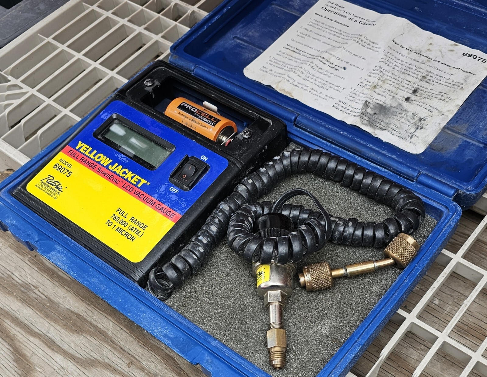 Yellow Jacket 69075 Full Range SuperEvac LCD Vacuum Gauge in Case