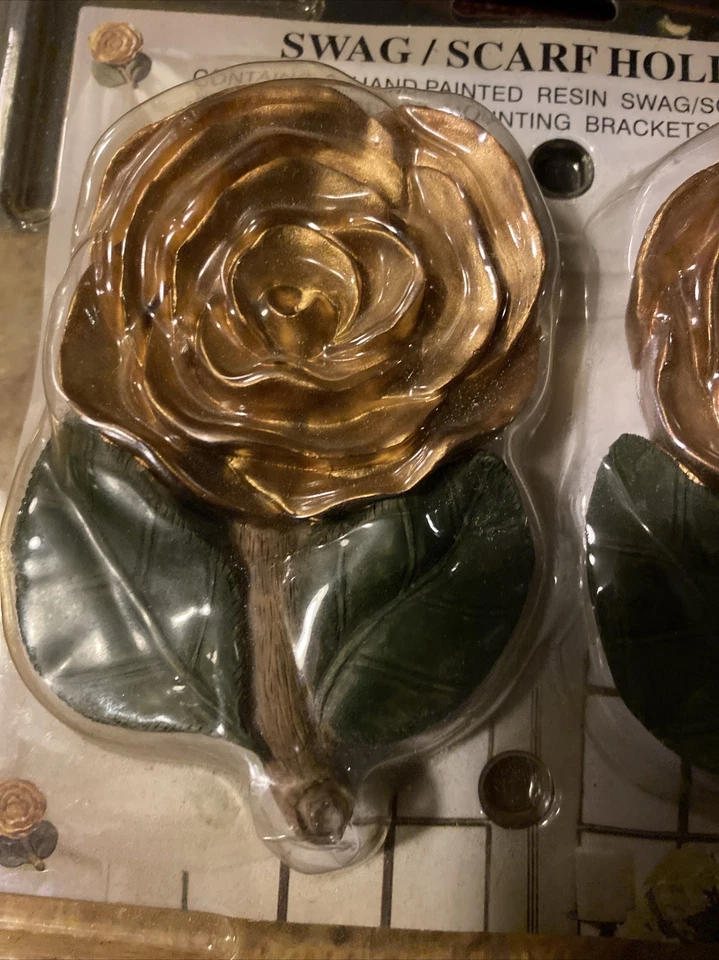 PAR DE SOPORTES PARA BUFANDA/BOTÍN DE RESINA PINTADOS A MANO ROSA ESPAÑOLA Embalaje Original Foto 2 de 4