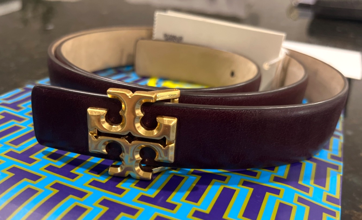 Tory Burch Pebbled Leather Belt in Burgundy with Gold Logo Buckle Leather belt Tory Burch Burgundy size L International in  main image 3