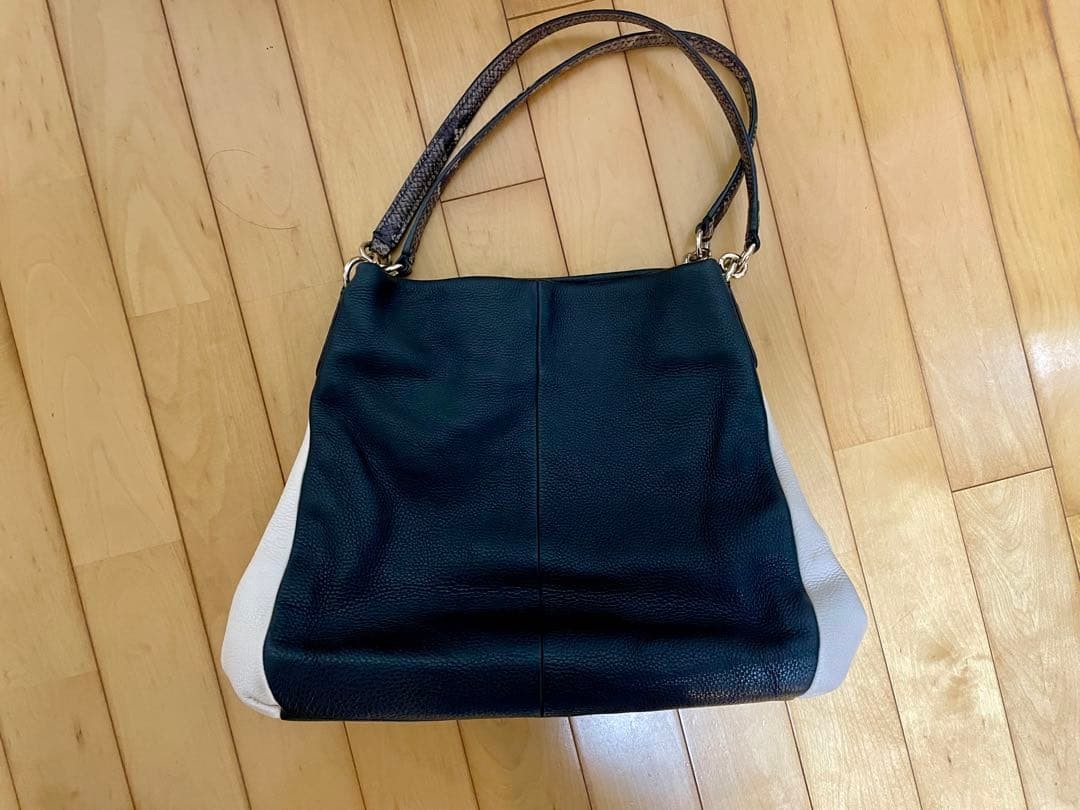 COACH Edie Shoulder Bag Bicolor Python Pattern Ha… - image 2