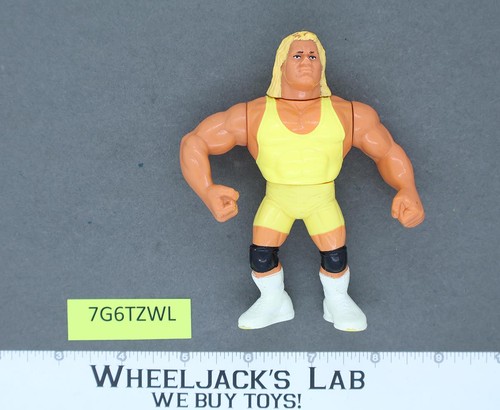 Mr Perfect Yellow WWF WWE Hasbro Wrestling 1991 Vi...