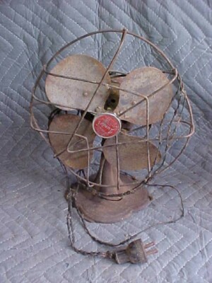 VINTAGE EMERSON JUNIOR 8'' FAN CLOVER LEAF BASE