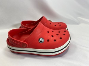 crocs crocband red