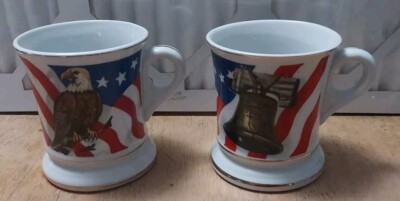 Set of 2 Vintage Patriotic Mugs 4'' Stars & Stripes Flag Eagle Made in Japan EUC