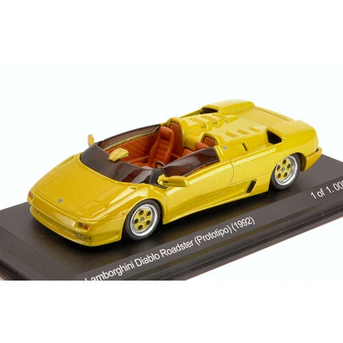 Auto di modellismo statico WhiteBox Lamborghini