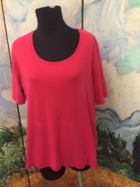 round neck short sleeve top