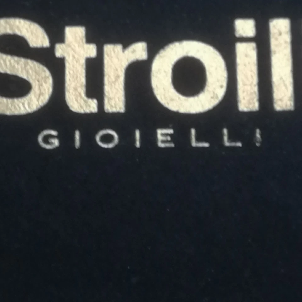 Orecchini in oro 9 kt 375 a forma di stella con zirconi della Stroili - Immagine 3 di 4