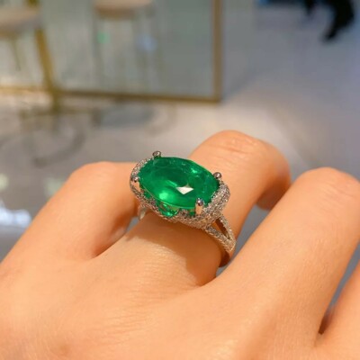 ANILLO AJUSTABLE DE ESMERALDA NATURALES EN PLATA RODIADA 