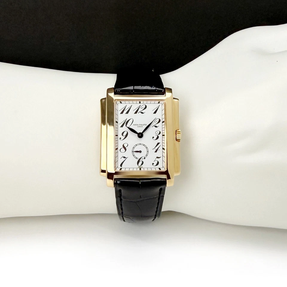 Patek Philippe Gondolo 5024J-001 18K Yellow Gold Wristwatch - Image 3 of 4