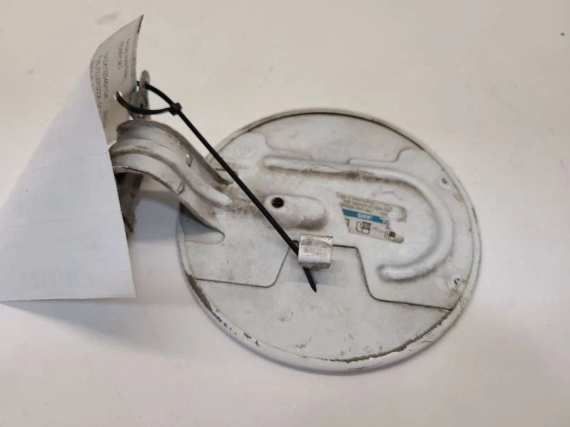 04 2004 GMC YUKON Fuel Filler Door White - Image 4 of 4