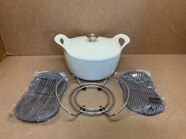 Tramontina 80131/090DS Dutch Oven, 5.5 quart, Eggshell