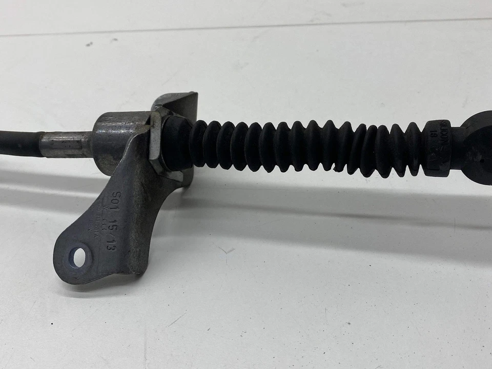 Audi RS4 Gear selector unit & cables B8 2013 - Image 2 of 4