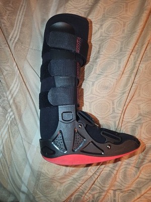 Xcel Trax Orthopedic Walking Boot Size Medium **USED**