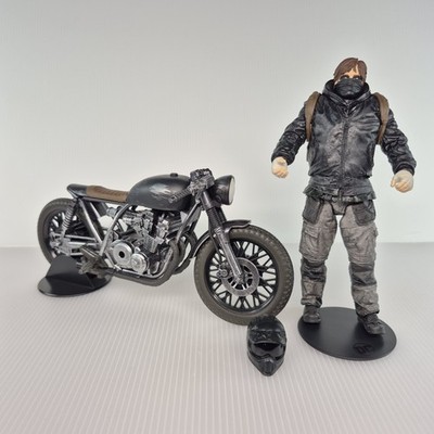 McFarlane DC Multiverse The Batman Drifter Bruce Wayne Figure & Motorcycle set