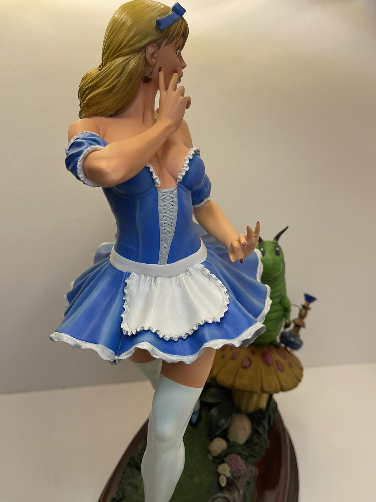 Picture 9 of 24
