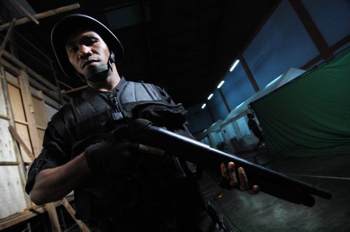 The Raid - 20 Elite Cops. 30 Floors of Hell. Blu-ray - Bild 4 von 5