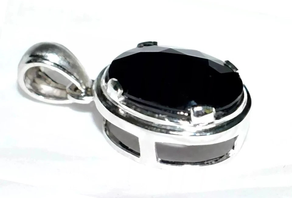 Colgante de espinela negra grande de oro blanco de 9 quilates de 14 mm de espinela de oro blanco de 9 quilates (3,60 g) Foto 3 de 4