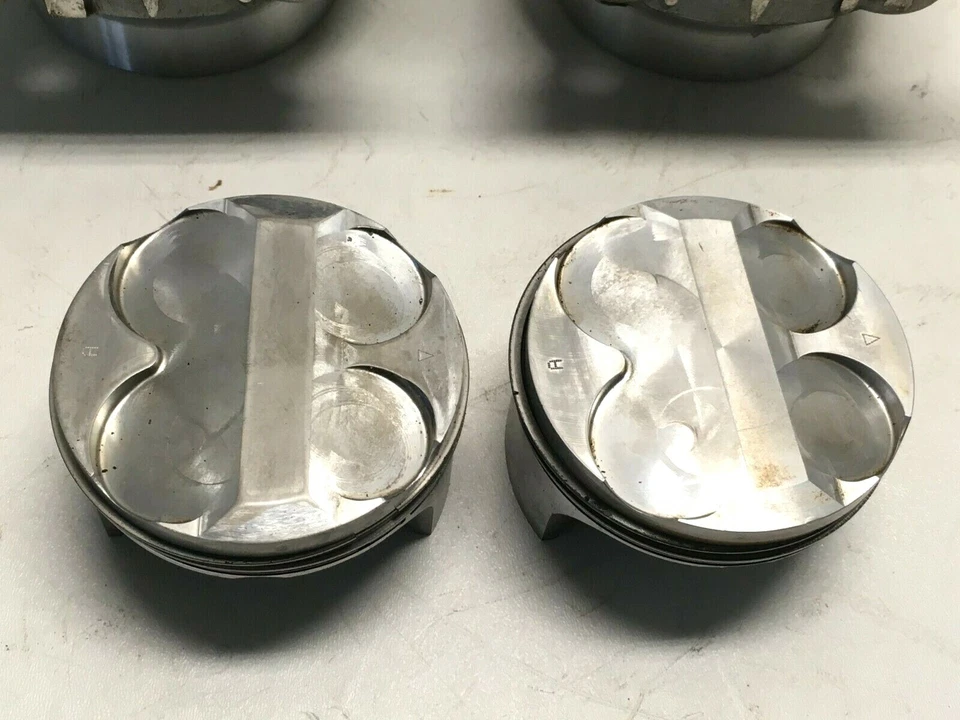 Цилиндры поршней и кувшинов для супербайка Ducati 2004 749  - Изображение 2 из 4