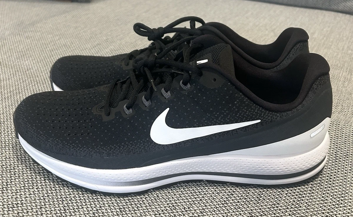 Men’s Size 12.5 Nike Air Zoom Vomero 13 TB Black/White AQ3181-010 NEW Nike Air Zoom Vomero 13 Black White for Sale | Authenticity  main image 4