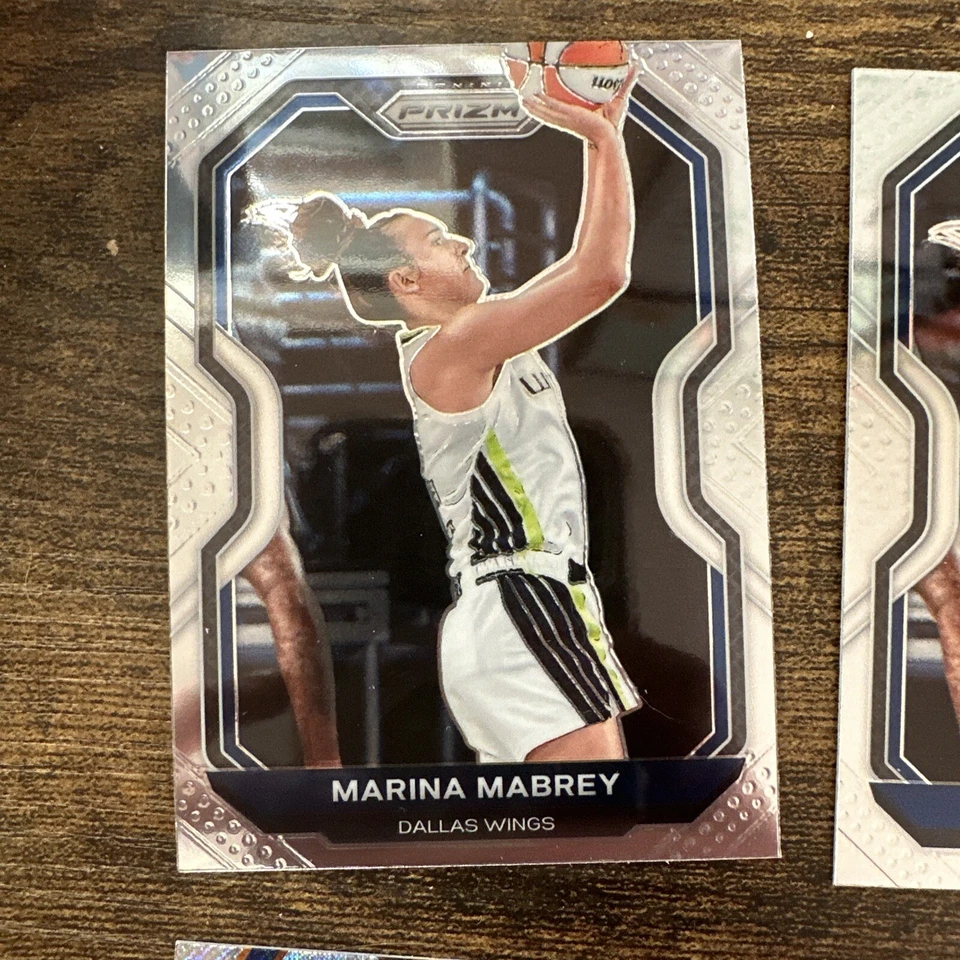 Marina Mabrey 4 Card Lot - 2x 2021 Prizm WNBA #15, 2x 2022 Revolution WNBA #15 - Image 3 of 4