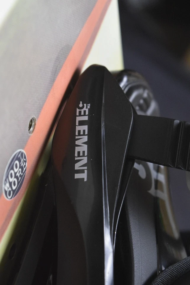 AVALANCHE SNOWBOARD SIZE 161 CM WITH NEW ELEMENT EXTRA LARGE BINDINGS - Image 2 of 4