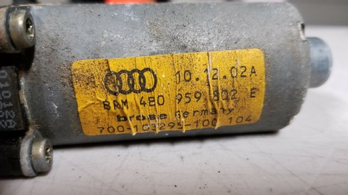 99 00 01 02 03 04 Audi Allroad Quattro Right Front Power Window Motor OEM - Picture 3 of 5