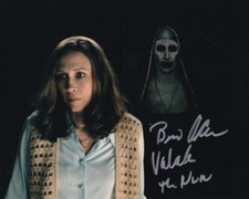 BONNIE AARONS signed Autogramm 20x25cm THE NUN in Person autograph COA
