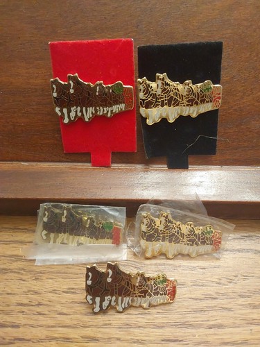 Menge 5 Vintage Clydesdale Pferd mit Buggy Reise Ansteck Hutnadeln - Bild 1 von 4