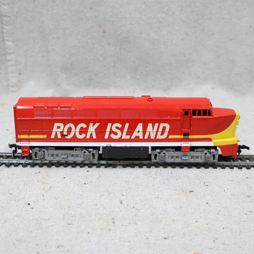 HO Scale Baldwin RF-16 Rock Island Diesel Locomotive Model Train Tested - Image 2 of 4