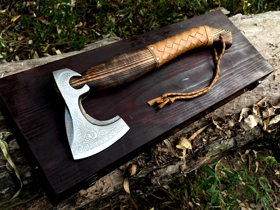 Custom Handmade Viking Axe & Wooden Box  - Personalized Gift Hand Forged Hatchet - Image 4 of 4