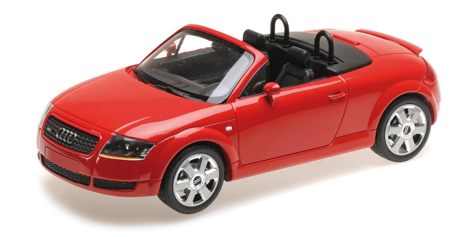 Minichamps 1/18 AUDI TT ROADSTER 1998 RED Diecast