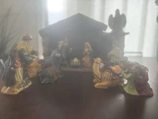 Christian Nativity (12) piece figurine + manger set