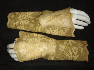 ANTIQUE PAIR OF HAND MADE EMBROIDERED BLONDE SILK LACE SLEEVES~ENGAGEANTS