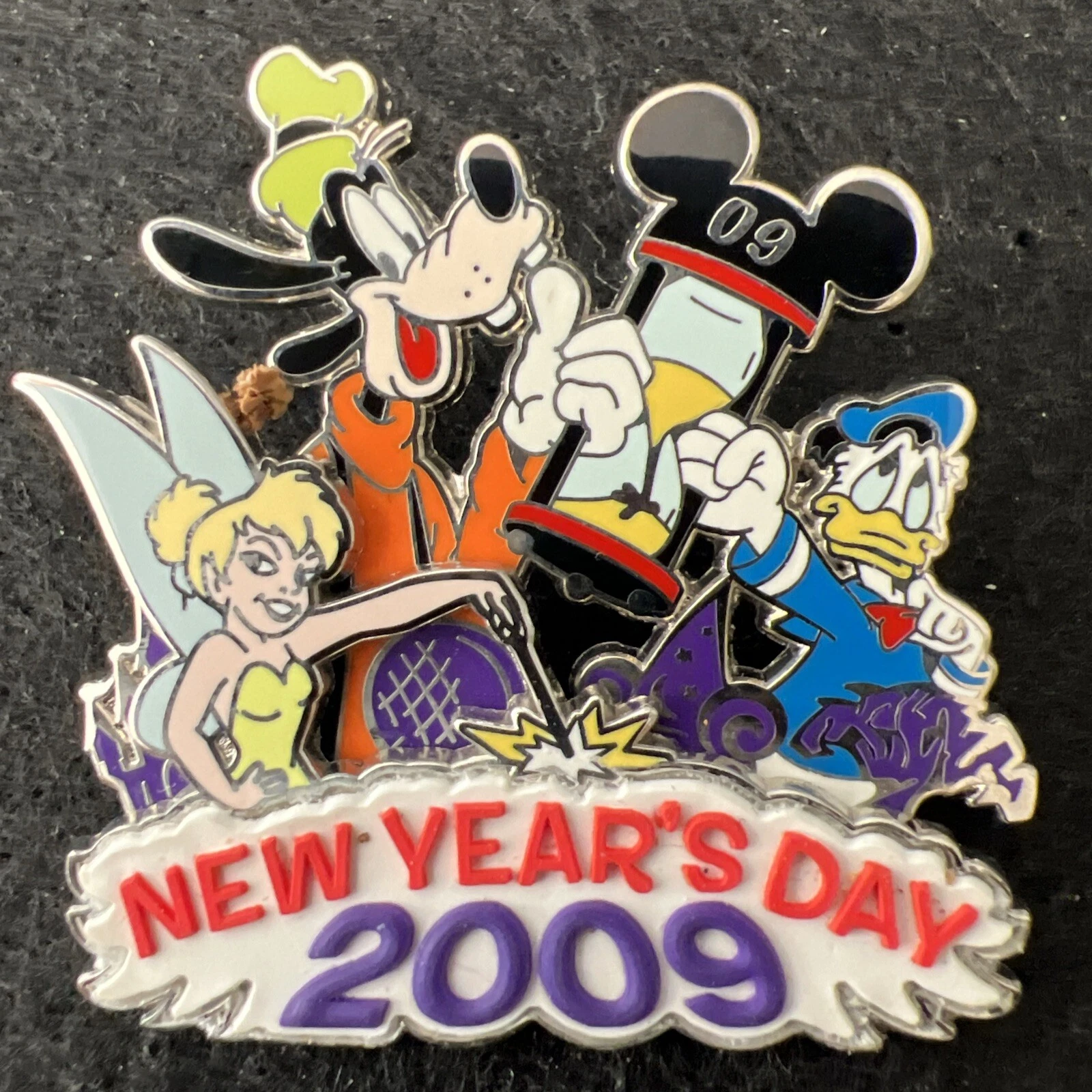 Disney Pin New Year’s Day 2009 Goofy, Donald Duck, & Tinker Bell WDW LE 3500