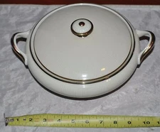 SCHUMANN BAVARIA COVERED VEGETABLE DISH 0150 24 - PRISTINE!