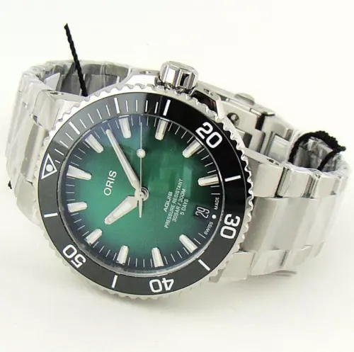 New 2025 Oris Aquis Date Steel Green Dial 43mm 01 400 7763 4157-07 8 24 09PEB