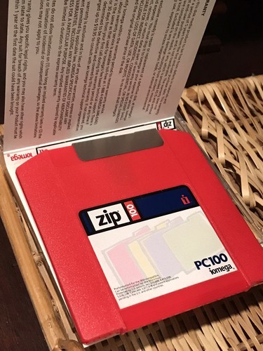 Iomega Zip 100 MG NWOT PC Formatted Floppy Drive - Picture 6 of 6