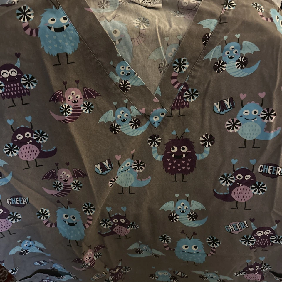 Scrubs 2- 3XL Medical Uniforms.One New Pre Washed, one Preowned Clean - Image 2 of 4