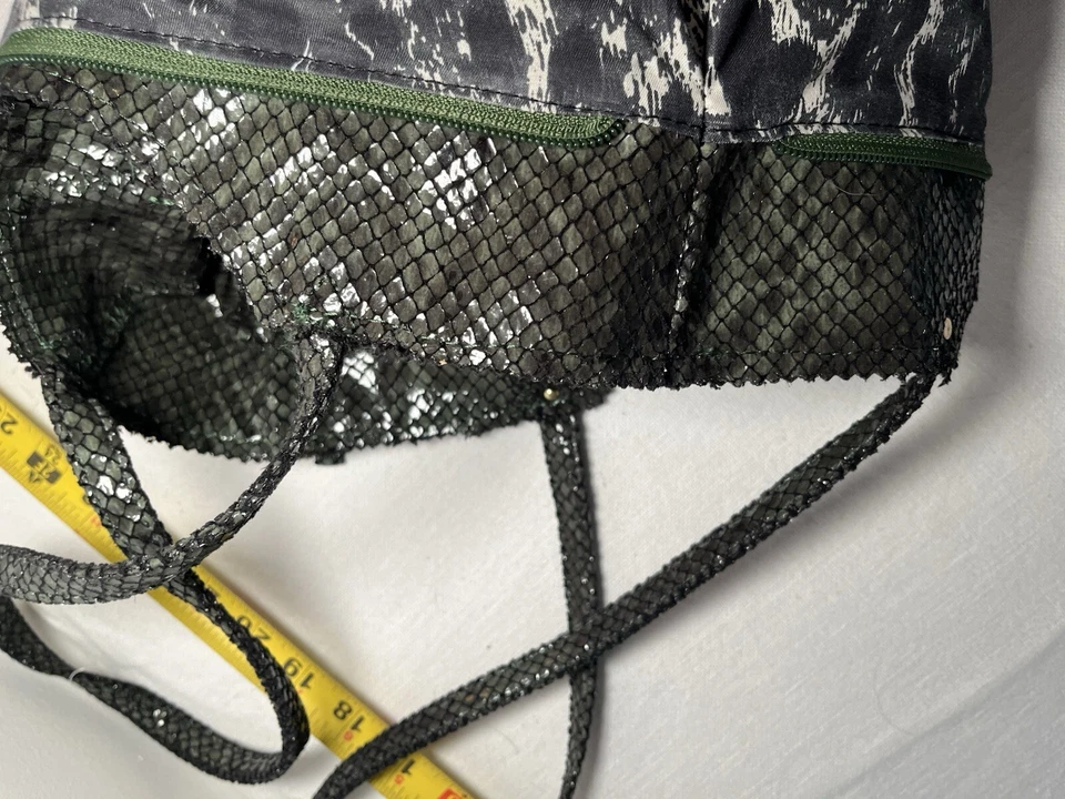Sondra Roberts Squared Tote Satchel Purse green Snakeskin RARE Medium Size 14x14 - Image 3 of 4