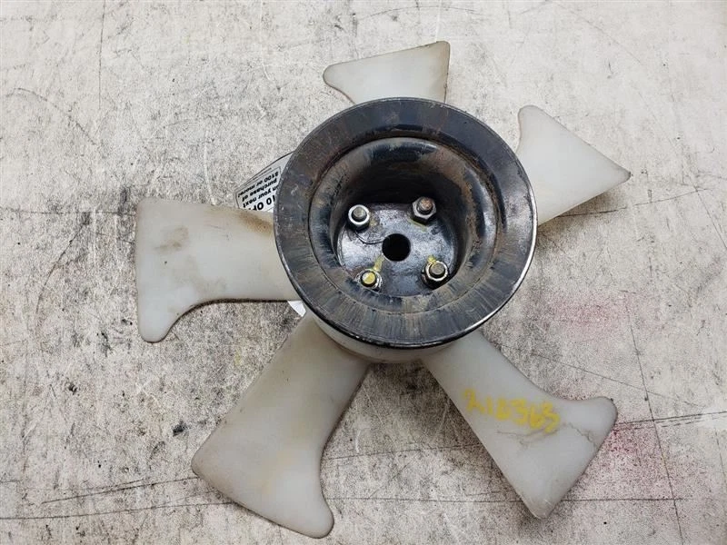 Embrague ventilador 2,3 L 4 cilindros con CA se adapta a 86-95 ISUZU PUP (RECOGIDA) 1020884 Foto 3 de 4