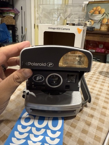 Polaroid 600 Round Instant Film Camera Silver Refurbished - Picture 15 of 20