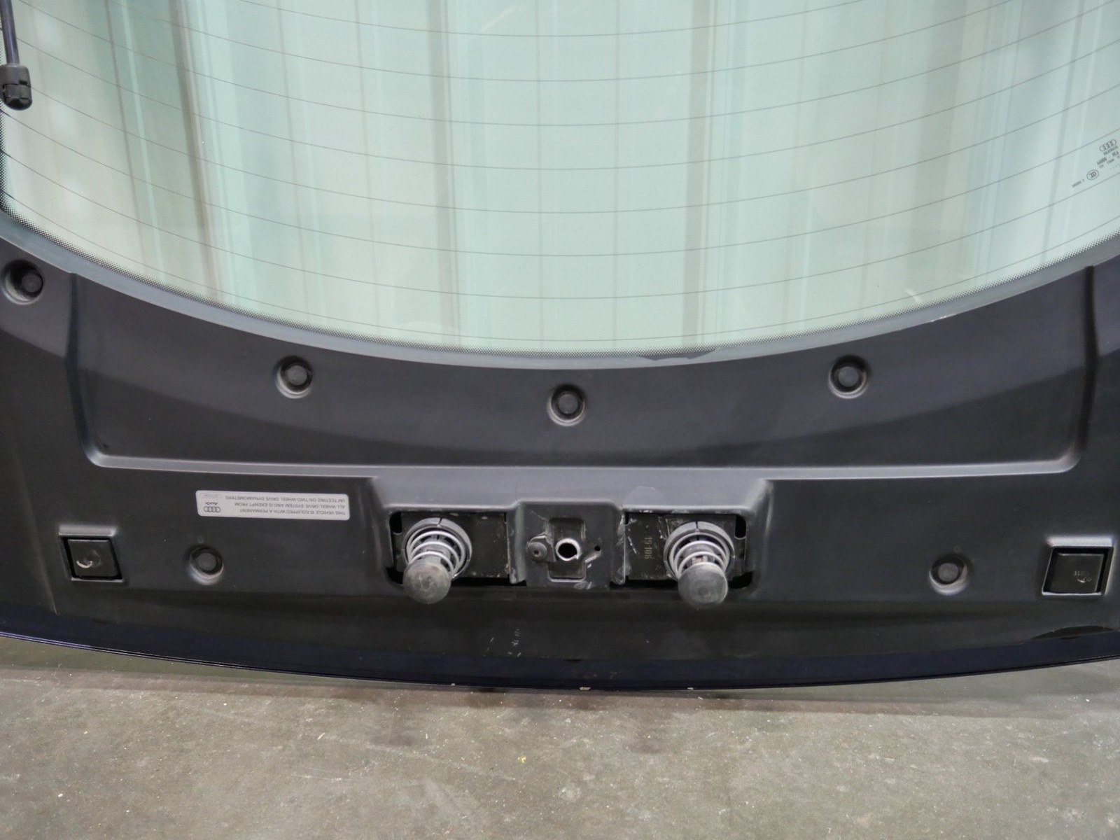 2007-2012 Audi R8 Hood Engine Deck Lid Trunk Glass Assembly 420-827-739-G