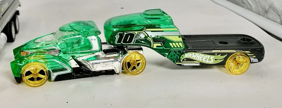 M2 Machines 1966 Dodge L600 COE 1969, Crane Trailer Tow Truck, M2 TAB Hauler +3 - Image 4 of 4