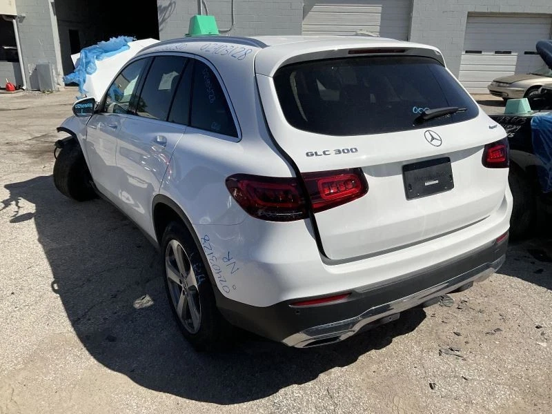 GLC300 2022 Transmission 4409413 - Image 3 of 4